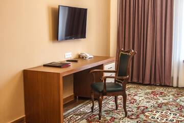 Фото номера Просторный двухместный номер с 2 отдельными кроватями Отель Hotel Plaza Viktoria г. Гюмри 4