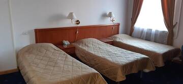 Фото номера Трехместный номер Отель Araks Hotel Complex г. Гюмри 6