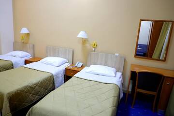 Фото номера Трехместный номер Отель Araks Hotel Complex г. Гюмри 3