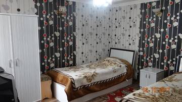 Фото номера Двухместный номер Делюкс с 2 двуспальными кроватями Отель Kama г. Гюмри 6